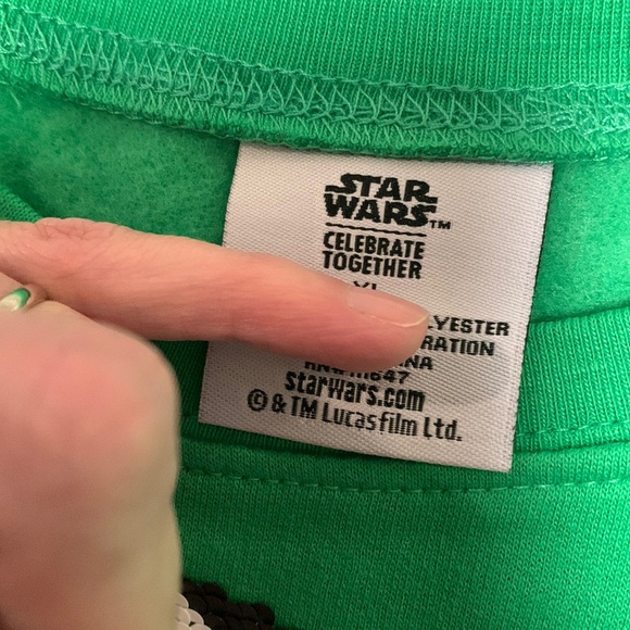 ⚡️ 🆕 Disney Star Wars Yoda flip sequins naughty/nice Ugly Christmas Swea… - Picture 7 of 12